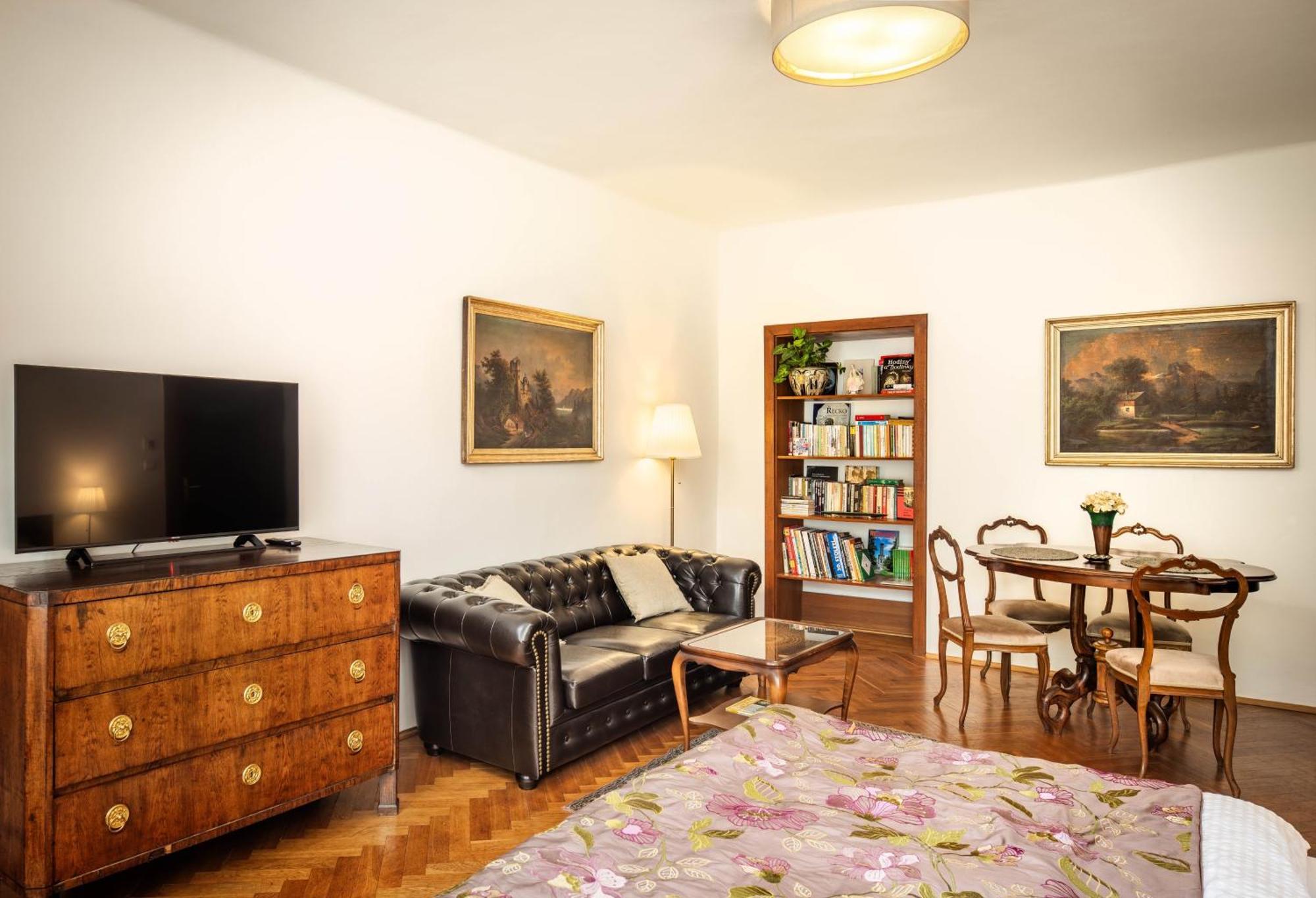 Apartments Dlouha 93 Cesky Krumlov Bagian luar foto