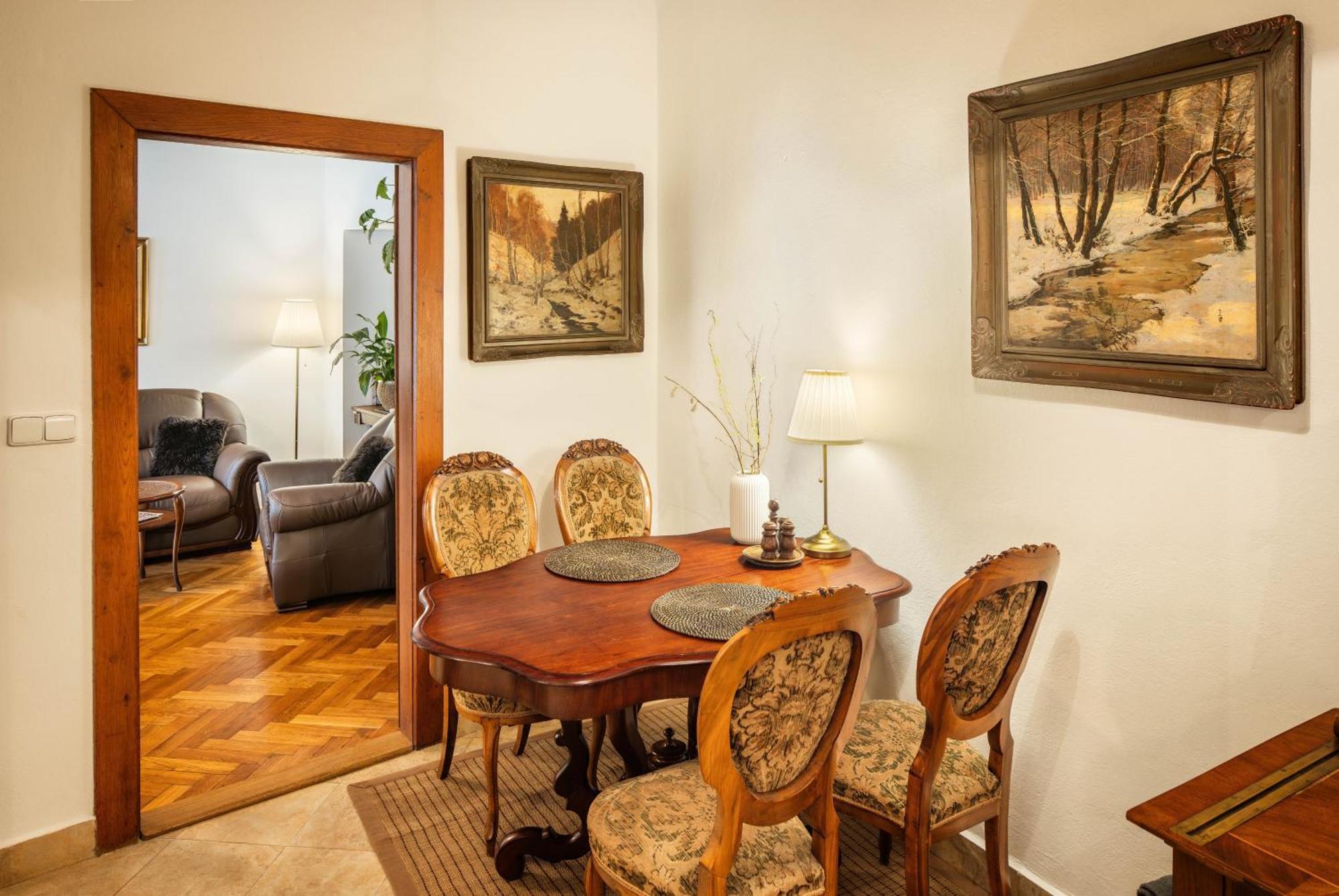 Apartments Dlouha 93 Cesky Krumlov Bagian luar foto