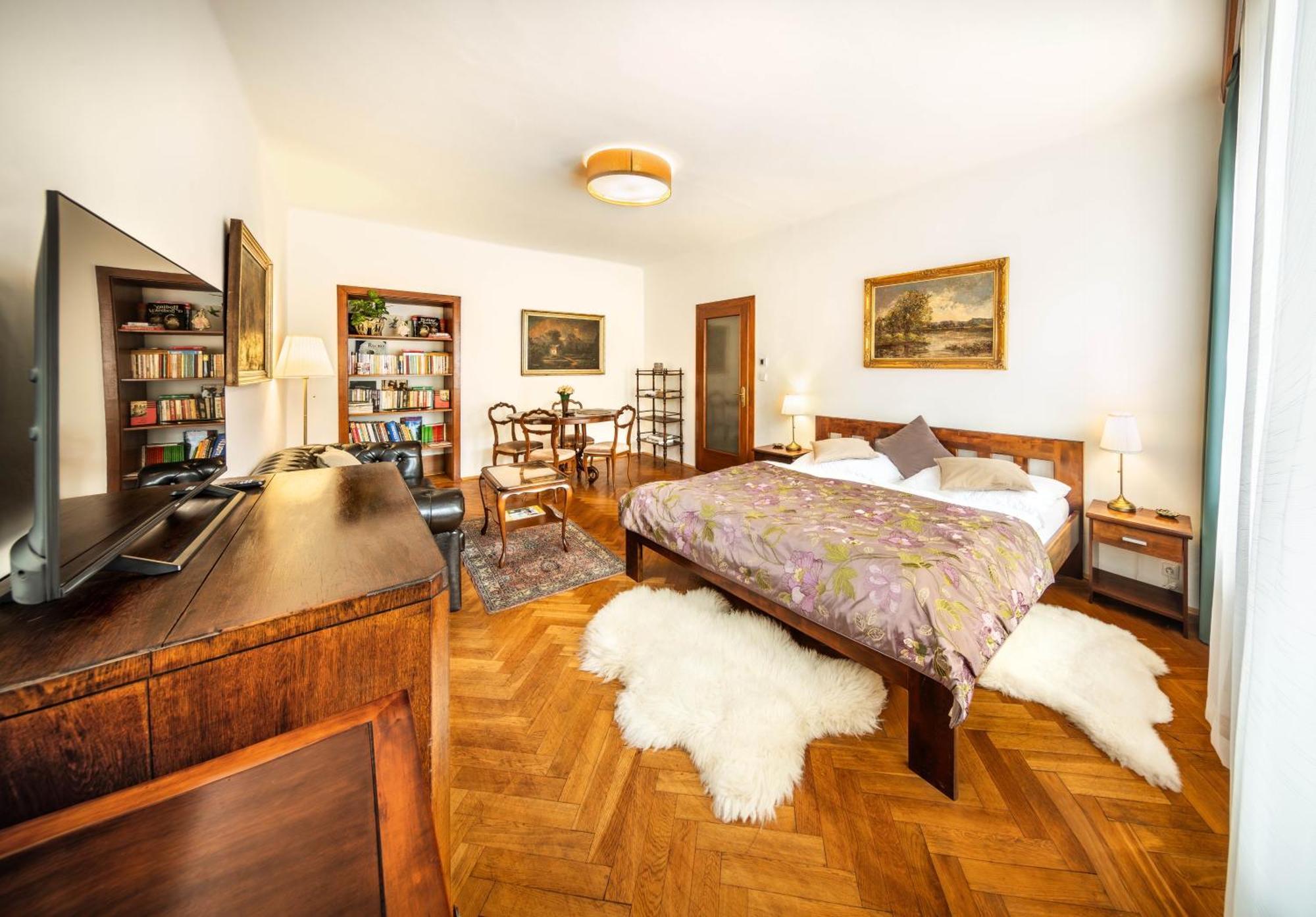 Apartments Dlouha 93 Cesky Krumlov Bagian luar foto